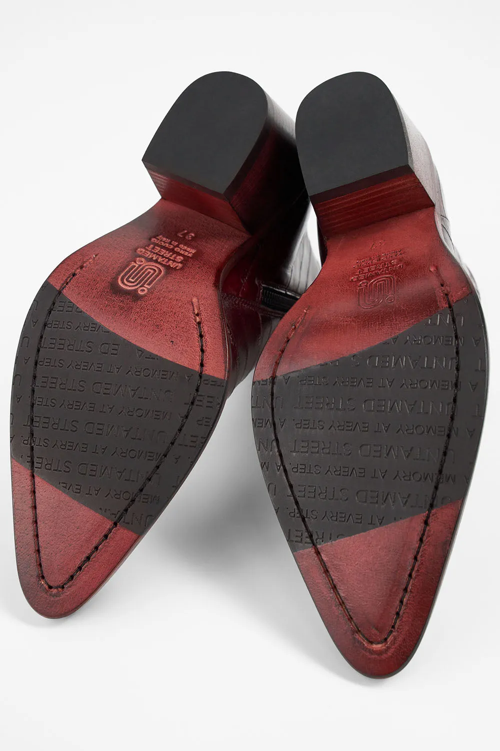 AUSTIN passion-red texan boots.