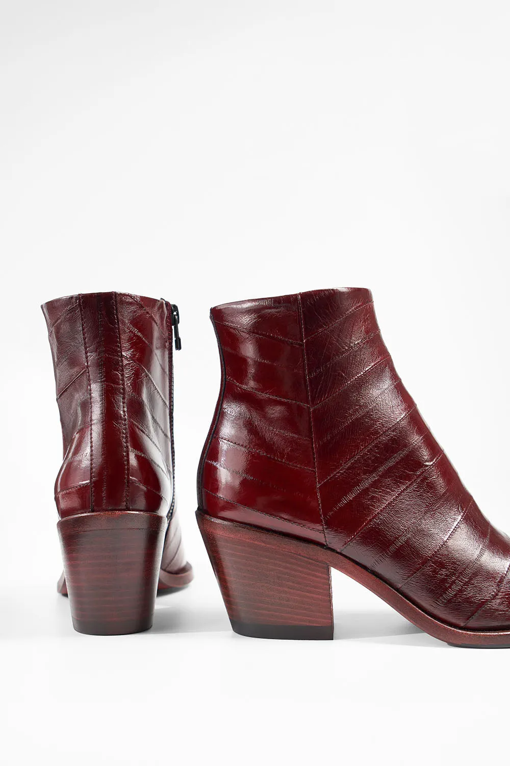 AUSTIN passion-red texan boots.