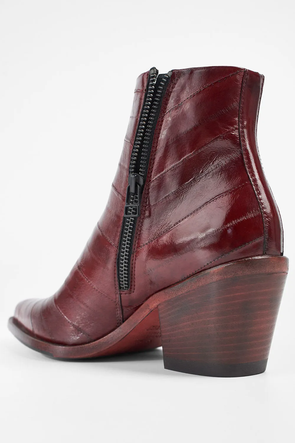AUSTIN passion-red texan boots.