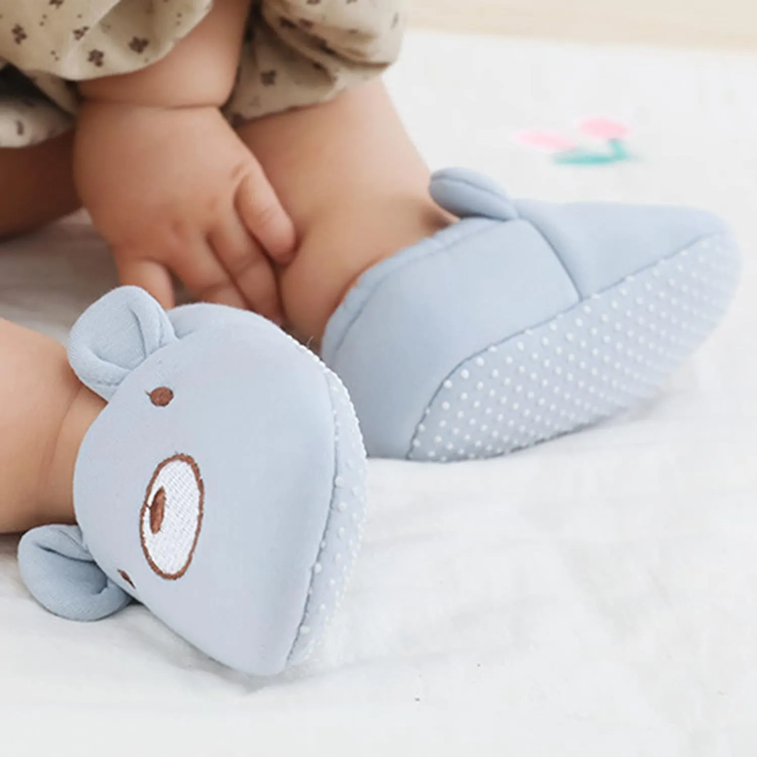 Baby First Walking Shoes Non-Slip Toddler Sock Shoes Toddler Girls Boys Slip On Sneakers Infant Slippers Lightweight