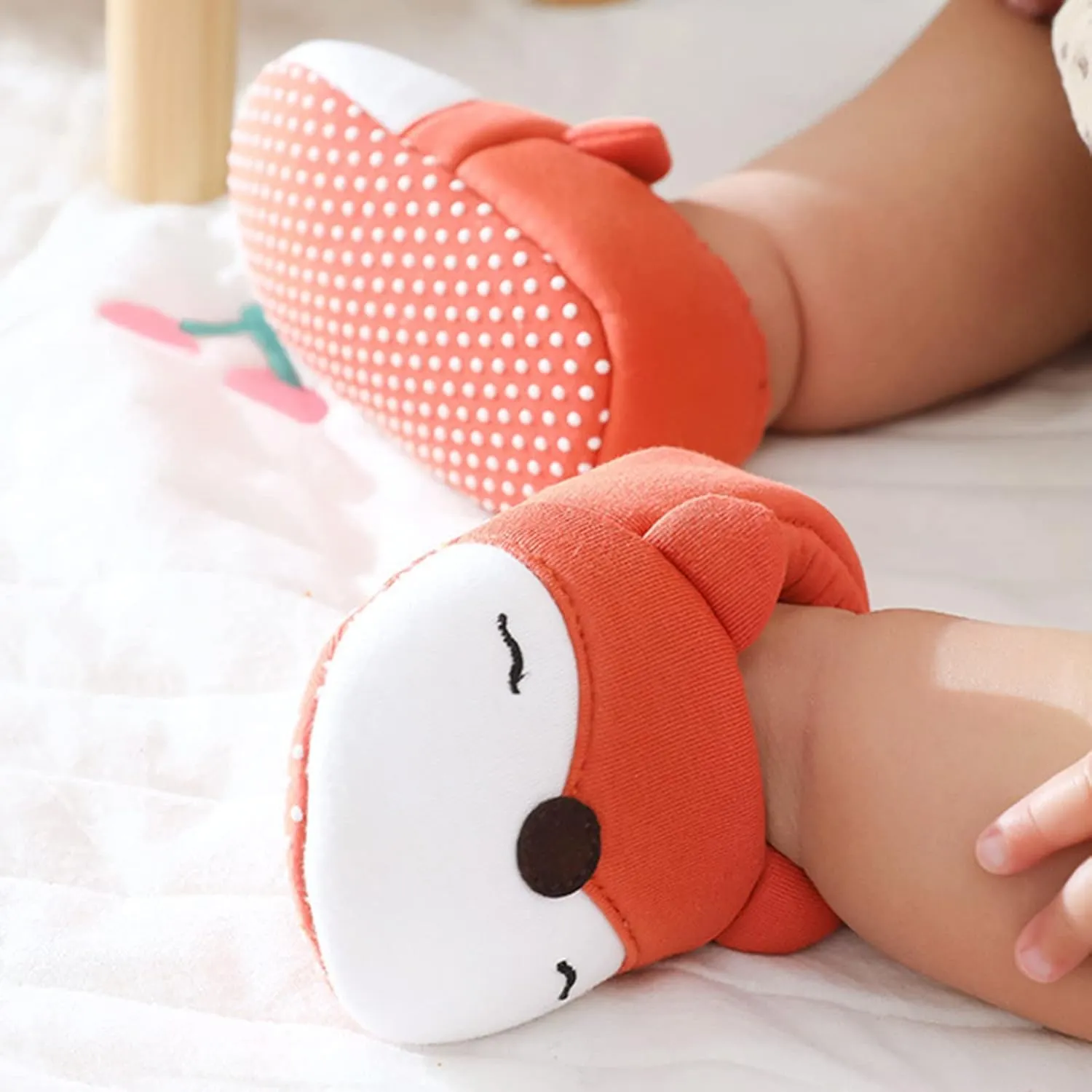 Baby First Walking Shoes Non-Slip Toddler Sock Shoes Toddler Girls Boys Slip On Sneakers Infant Slippers Lightweight
