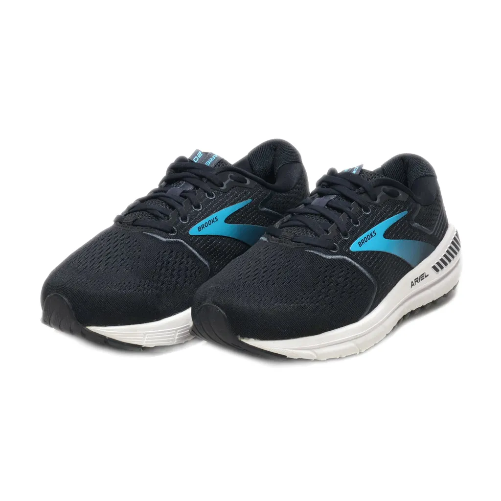 Brooks Ariel 20 Low-Top Sneakers Leather Black Colour For Men