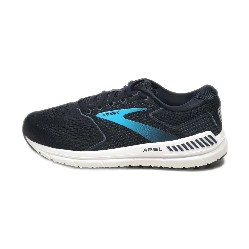 Brooks Ariel 20 Low-Top Sneakers Leather Black Colour For Men