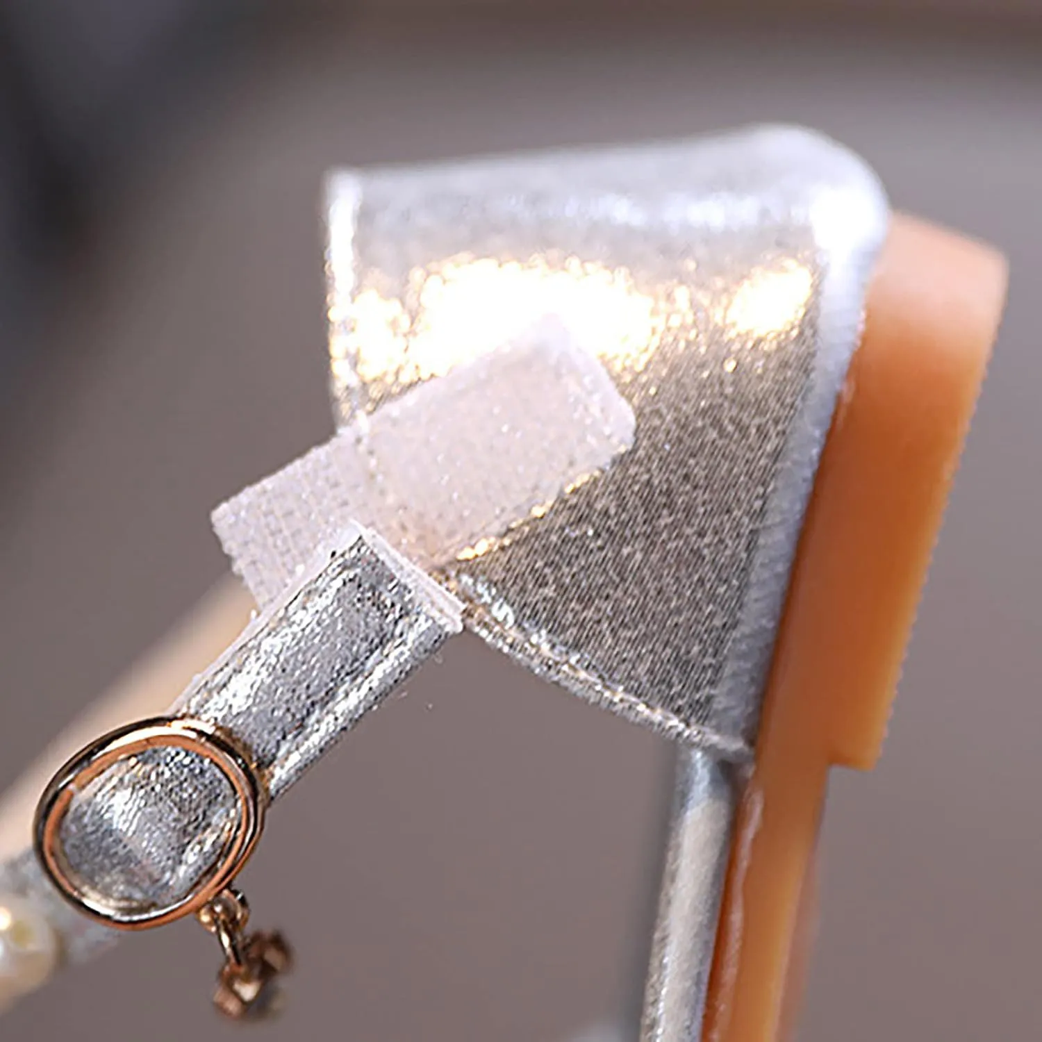Fashion Spring And Summer Girls Sandals Dress Performance Dance Shoes Mesh Rhinestone Butterfly Pearl Belt