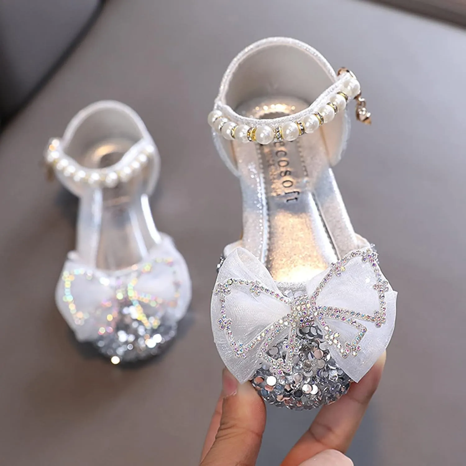 Fashion Summer Girls Sandals Dress Performance Dance Shoes Flat Light Sequins Pearl Mesh Bow Girls Jelly Sandals