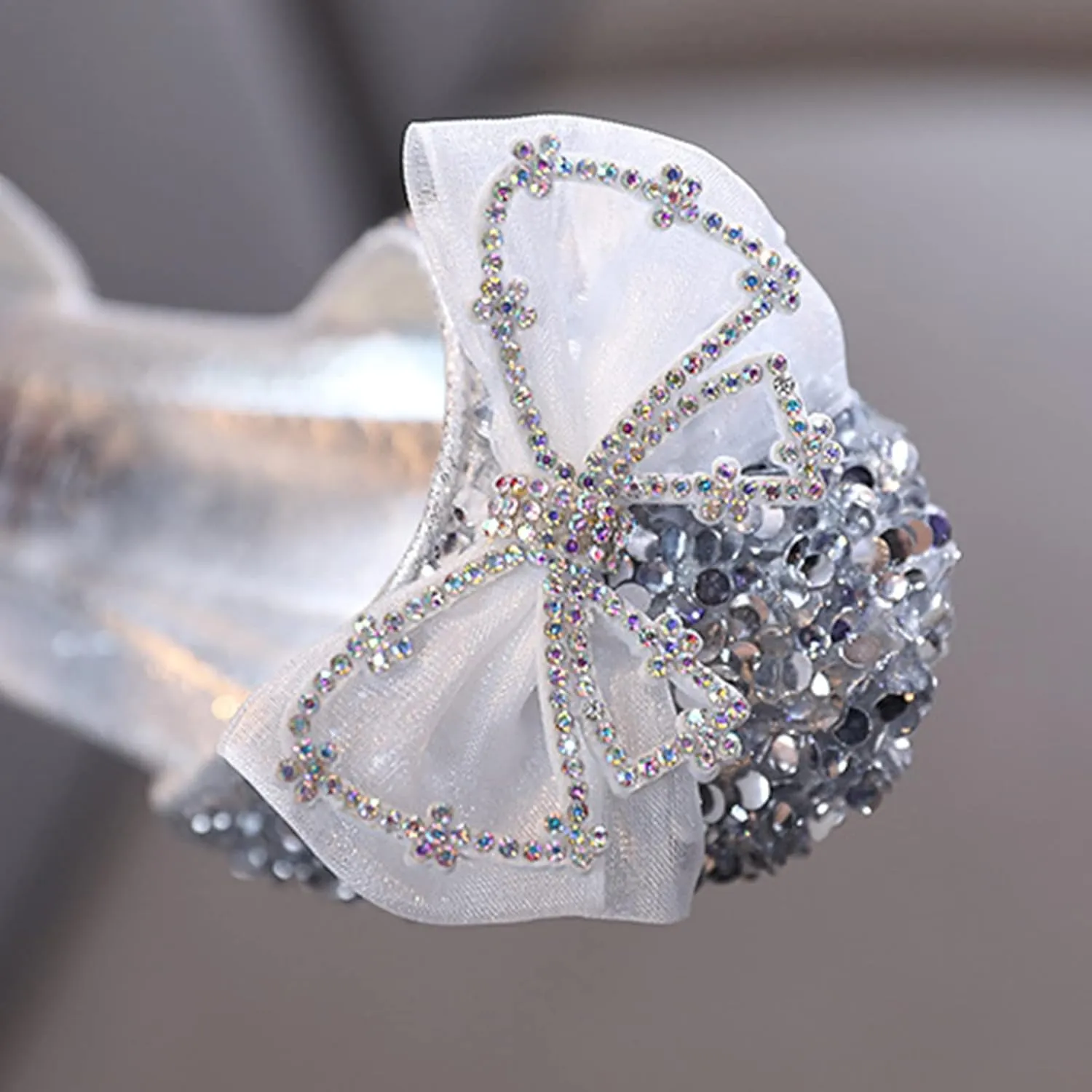 Fashion Summer Girls Sandals Dress Performance Dance Shoes Flat Light Sequins Pearl Mesh Bow Girls Jelly Sandals