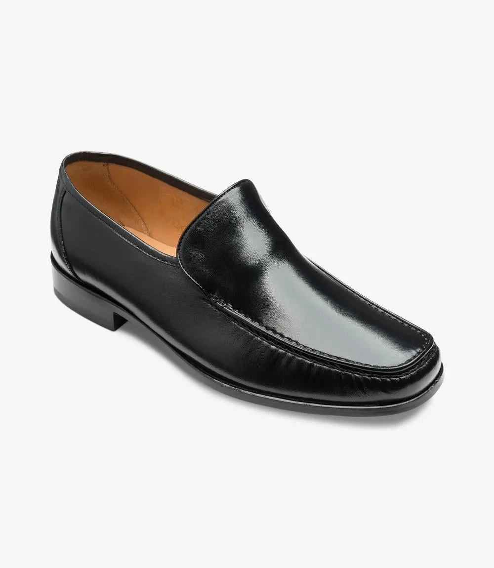 LOAKE SIENA BLACK LOAFER MOCCASIN LEATHER F-MEDIUM