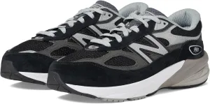 New Balance Baby Boys 990 V6 Lace-up Sneaker, Black/Silver, 2 Infant