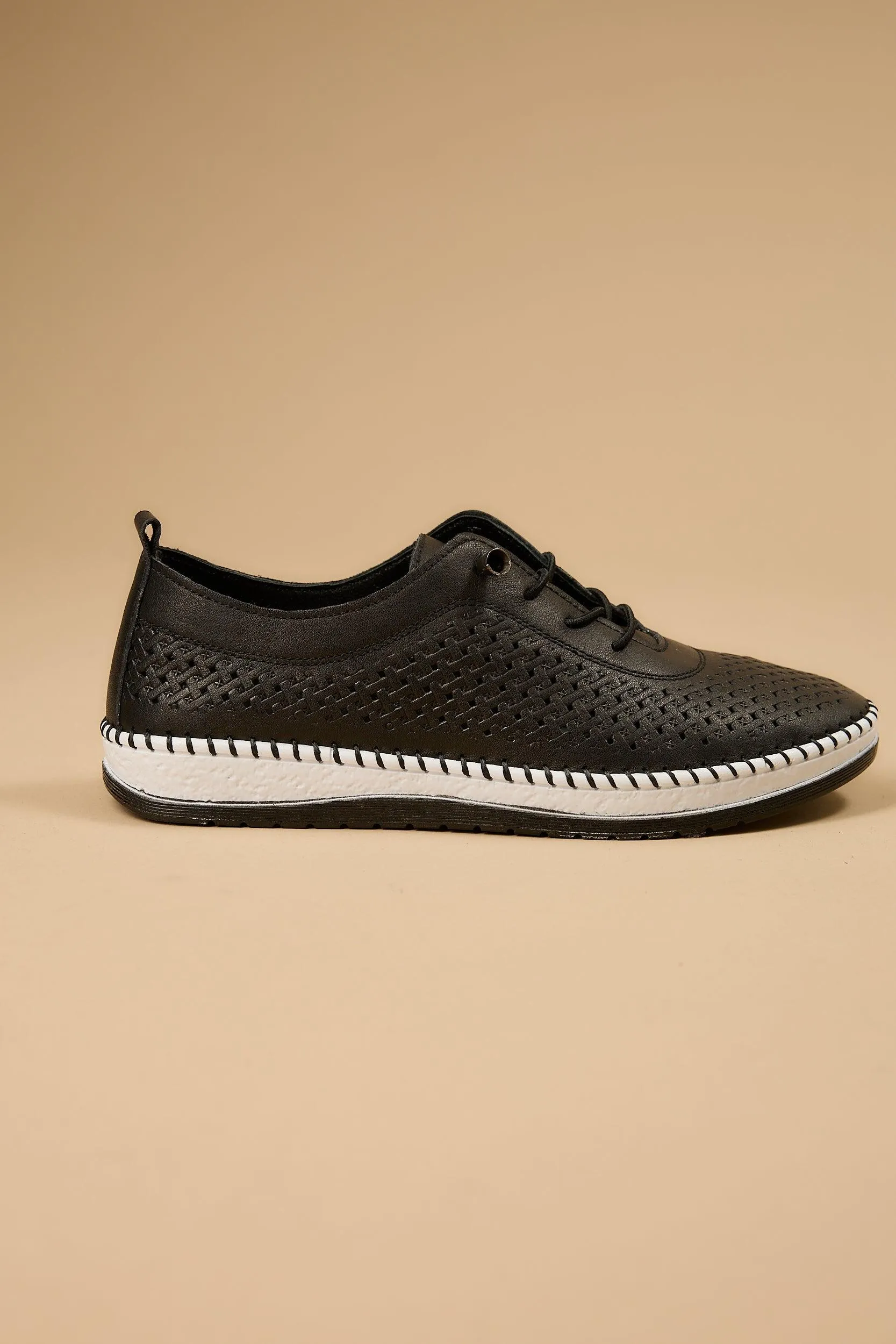 Shoella Black