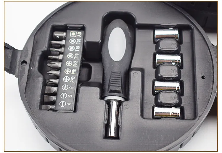 Tire-shaped tool kit
