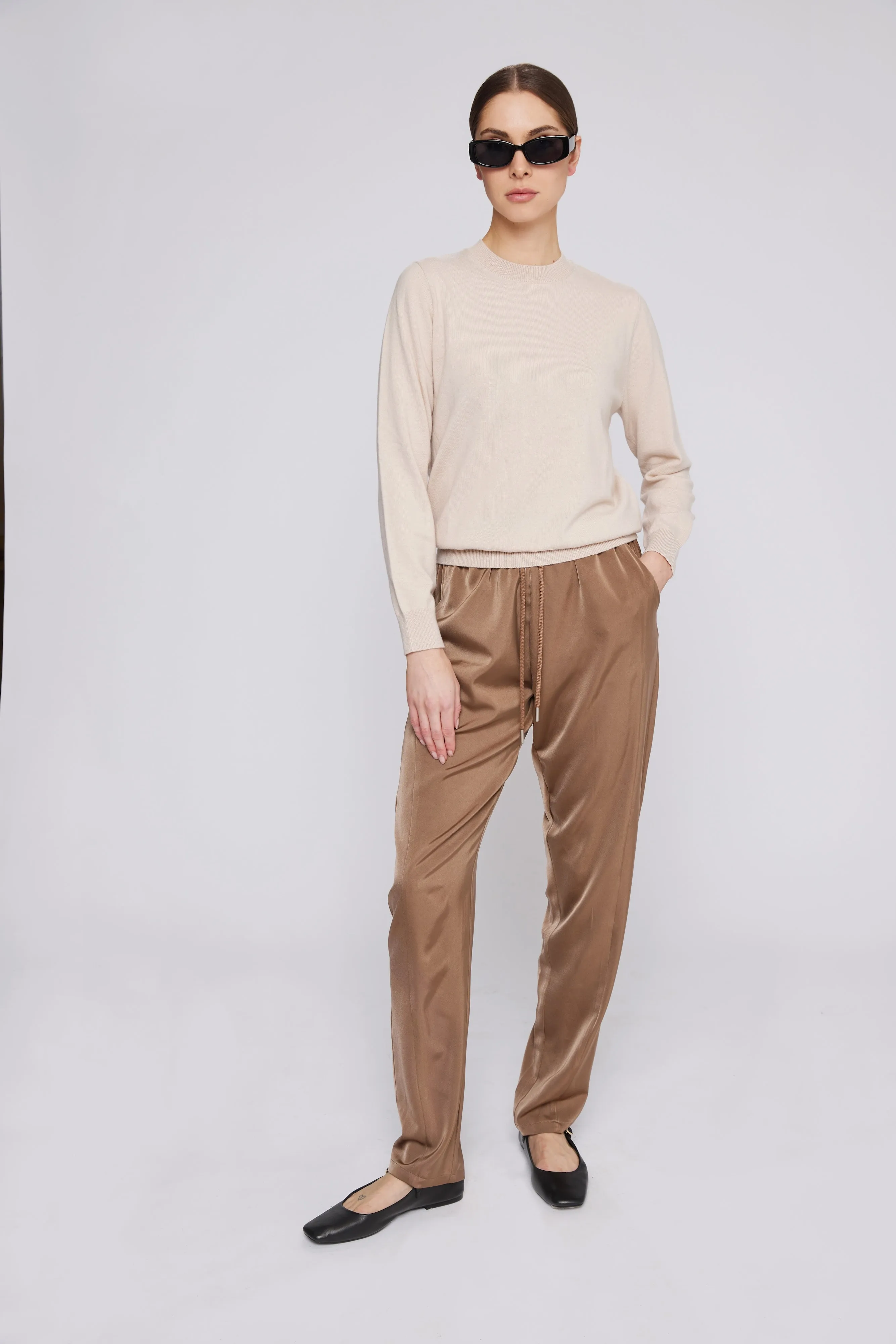 Vera Satin Jogger Latte