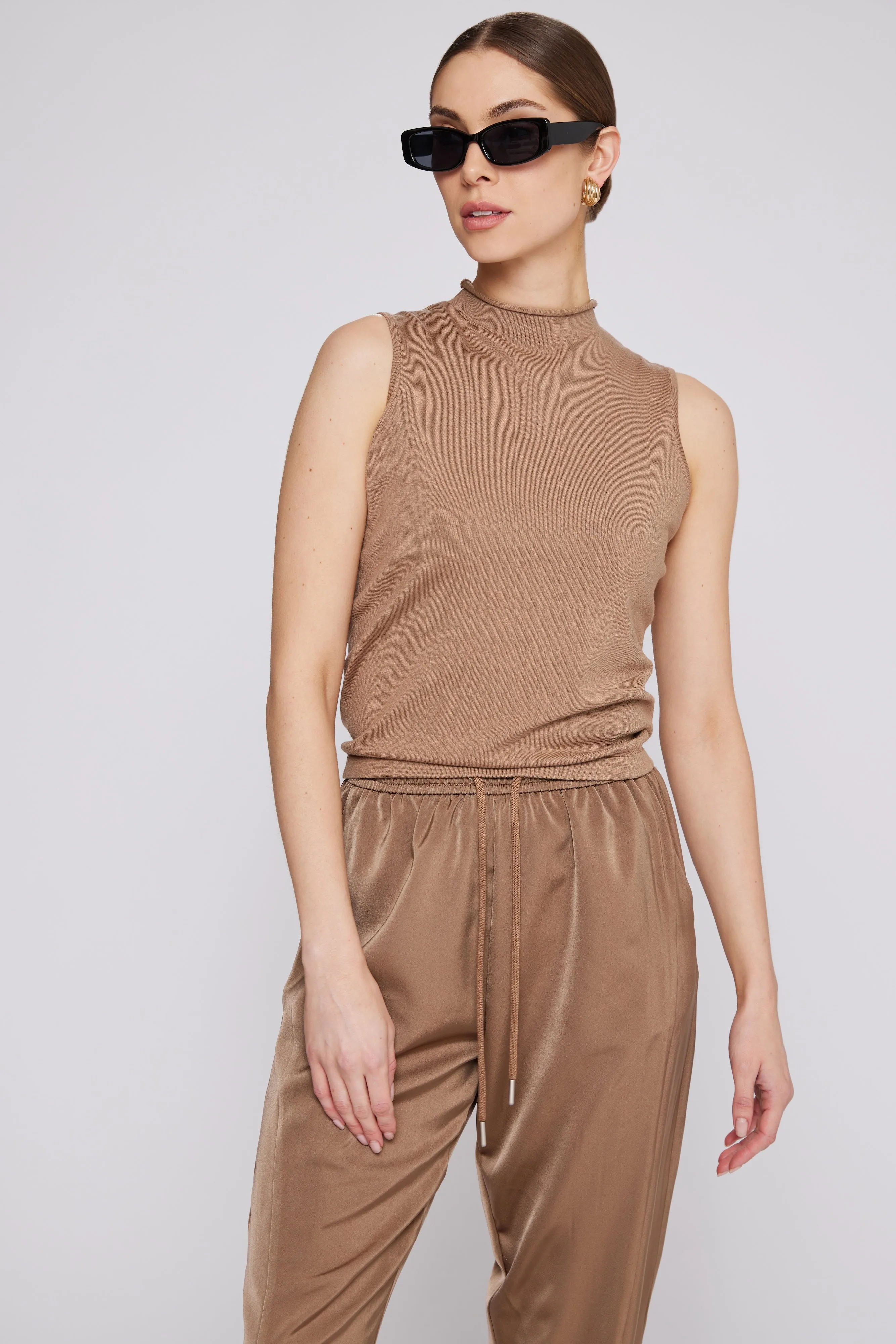 Vera Satin Jogger Latte