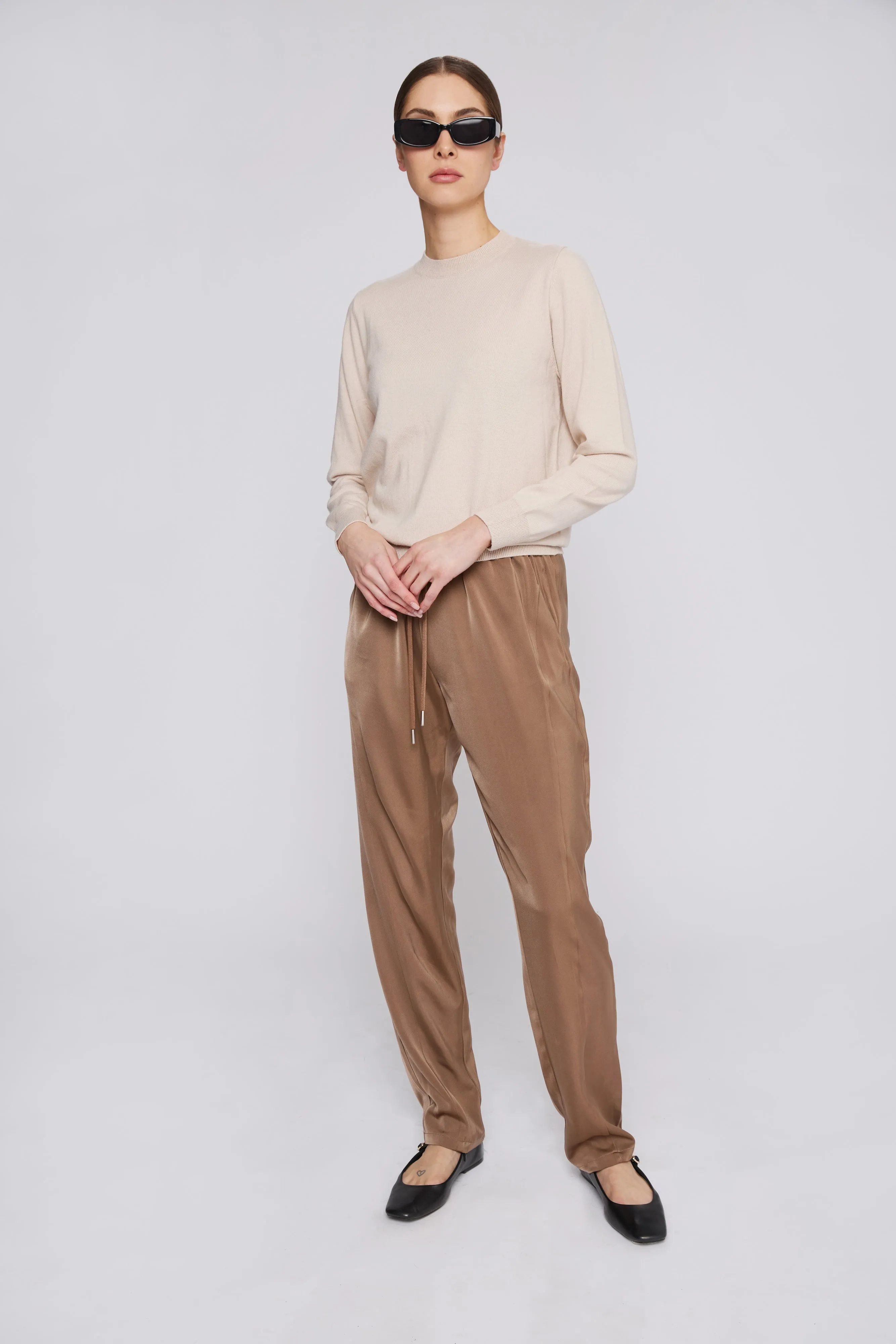 Vera Satin Jogger Latte