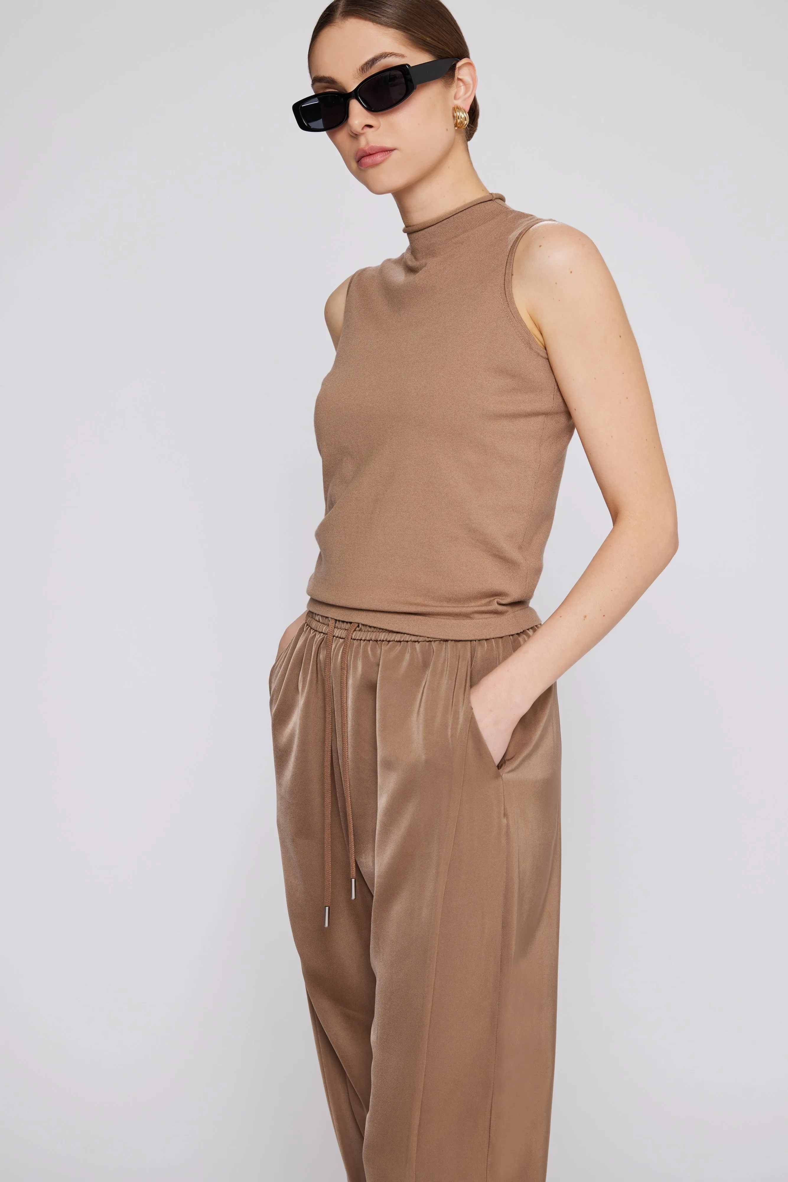 Vera Satin Jogger Latte