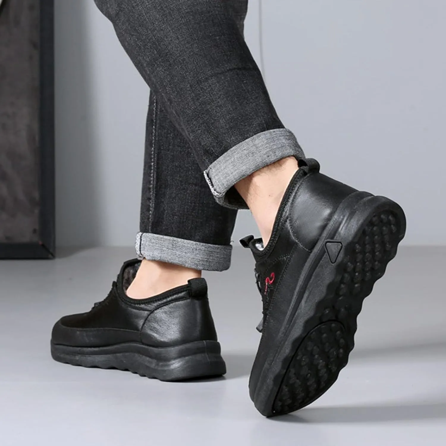 Work Boots for Men Waterproof Hiking Sneakers Warm Fur Lined Workout Shoes for Women Nonslip Lightweight Outdoor Botas Mid Ankle Work Casual Hike Grounded Footwear